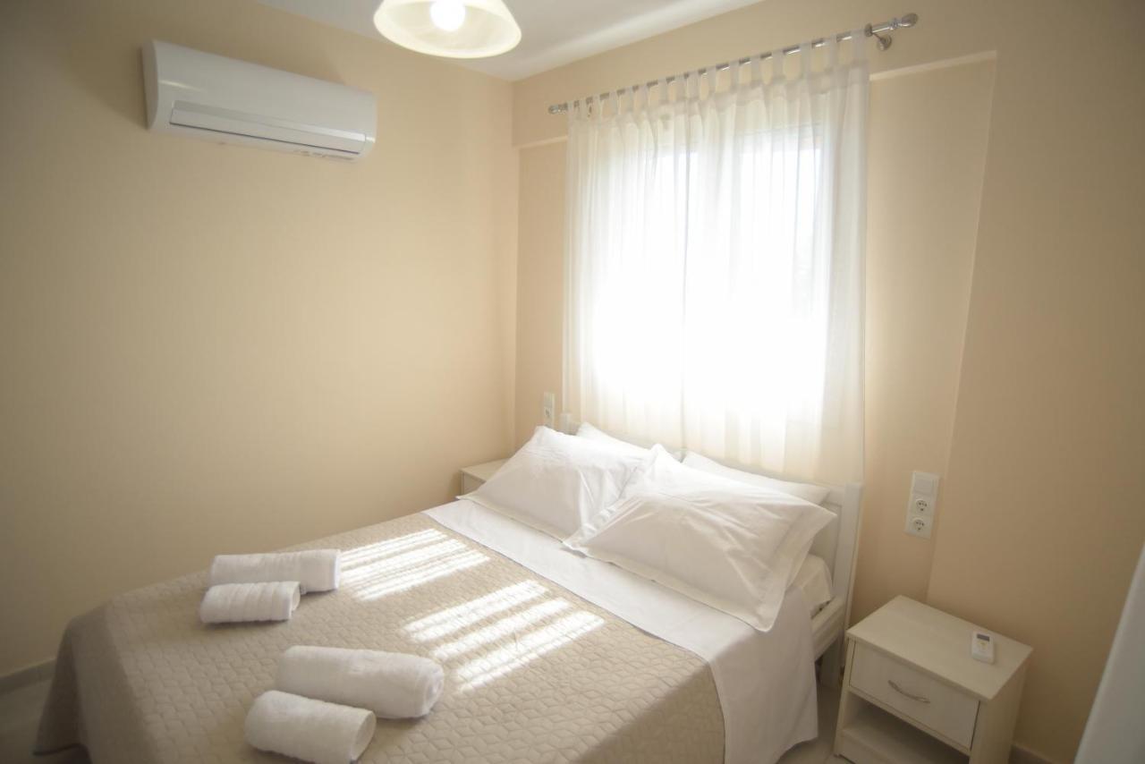 Mistral Apartments Kariótai エクステリア 写真