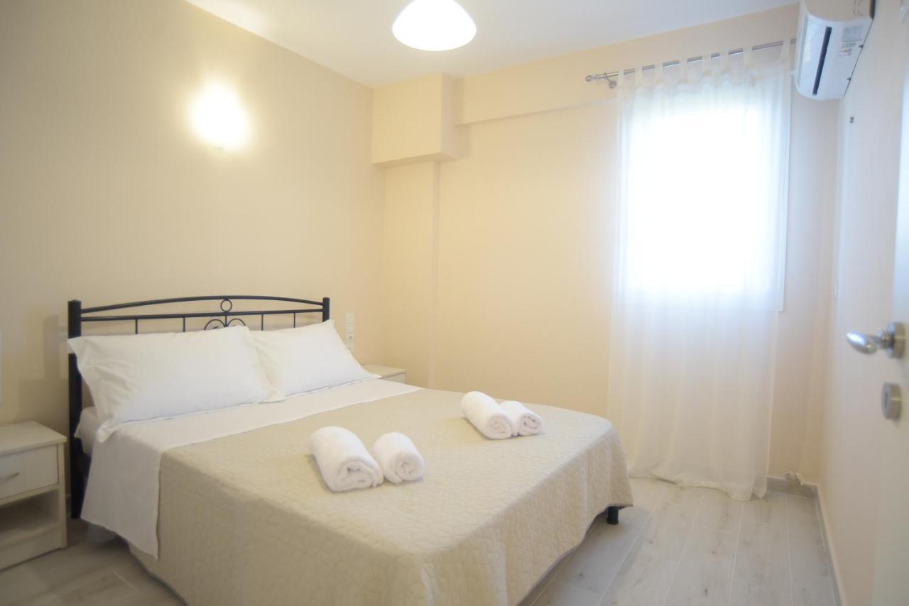 Mistral Apartments Kariótai エクステリア 写真