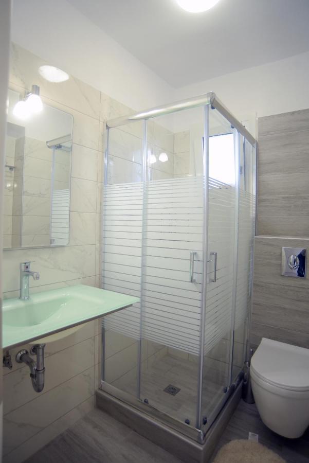 Mistral Apartments Kariótai エクステリア 写真